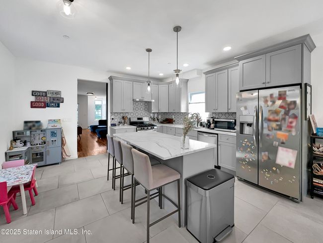 19 Scribner Ave | Image 10