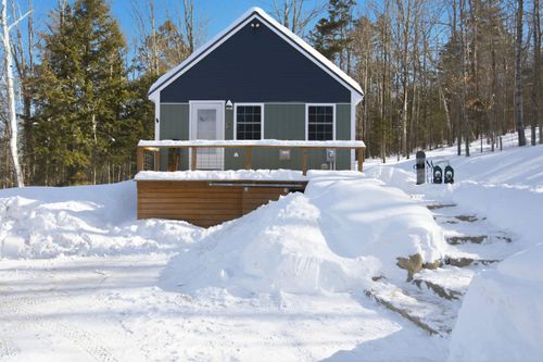 32 Deckmans Rd, Danbury, NH, 03230-4300 | Card Image