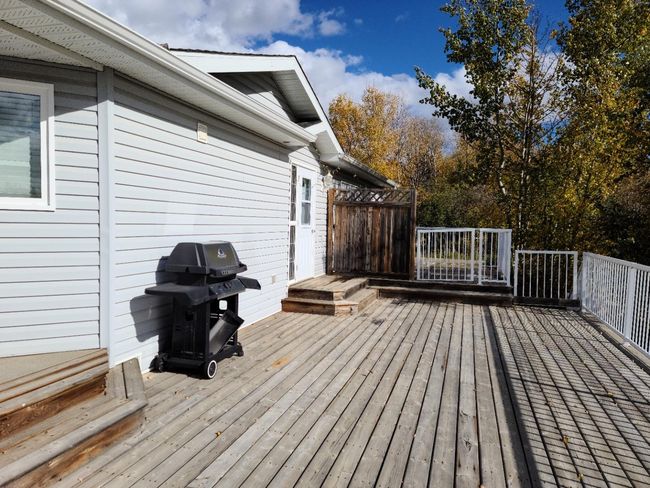 401 4 St Ne, House detached with 3 bedrooms, 3 bathrooms and 4 parking in Mclennan AB | Image 26
