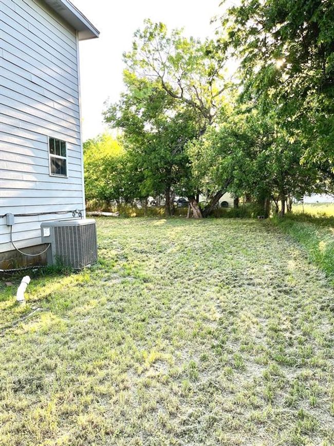 203 S Mulberry Street, For Sale in Brady Zoocasa