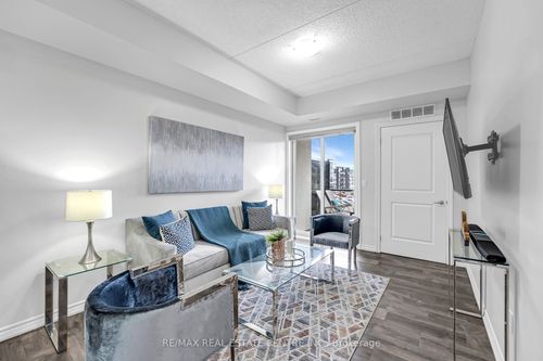 316-640 Sauve St, Milton, ON, L9T9A7 | Card Image