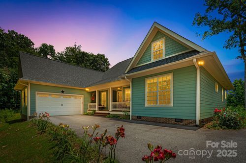 419 Oak Ln, Mars Hill, NC, 28754-0316 | Card Image
