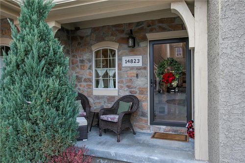 14823 Meadow Ln, Leawood, KS, 66224-4615 | Card Image