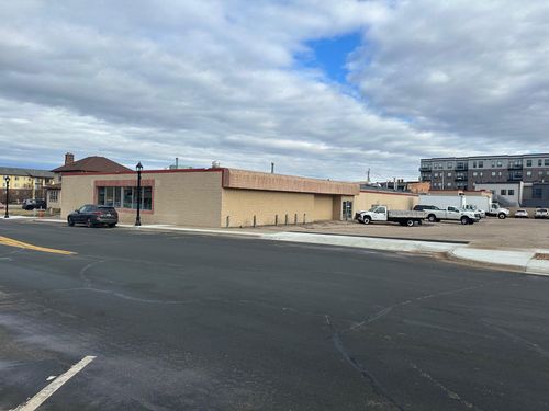 123 2nd Ave W, Shakopee, MN, 55379-1311 | Card Image