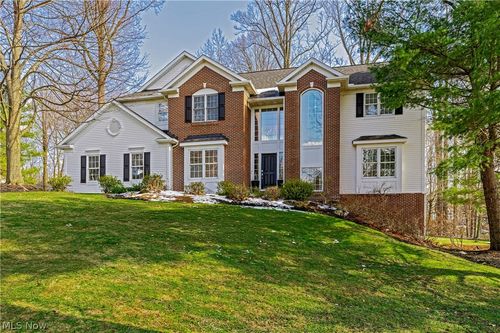 17431 Rambling Creek Trl, Chagrin Falls, OH, 44023-1416 | Card Image