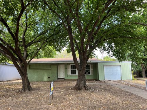 4306 Barnett Dr, Wichita Falls, TX, 76308-2702 | Card Image