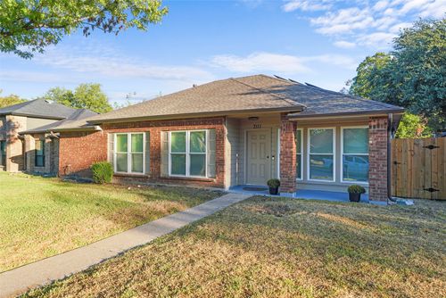 7111 Vinland St, Dallas, TX, 75227-1829 | Card Image
