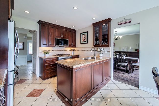 133 Lavender Dr, House other with 5 bedrooms, 3 bathrooms and 2 parking in Ancaster ON | Image 25