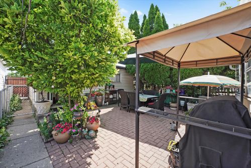 4551 W Foster Ave, CHICAGO, IL, 60630-1728 | Card Image