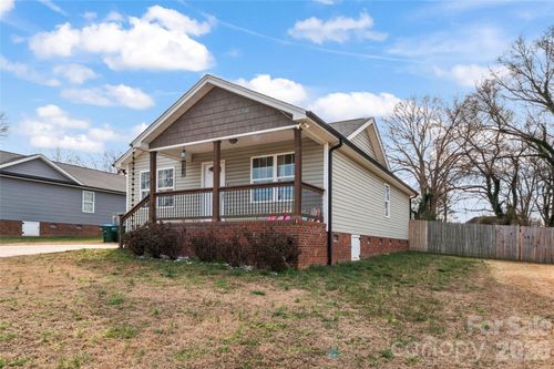 316 E Alabama Ave, Bessemer City, NC, 28016-2702 | Card Image