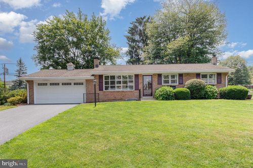 114 Brookside Ave, HERSHEY, PA, 17033-1801 | Card Image
