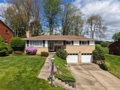 215 Amherst Rd, Glenshaw, PA, 15116-1303 | Card Image
