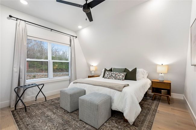 Primary suite on main level | Image 21