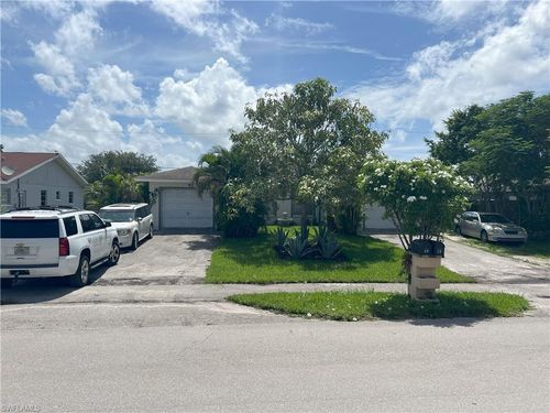 2148 Sunshine Blvd, NAPLES, FL, 34116-6369 | Card Image