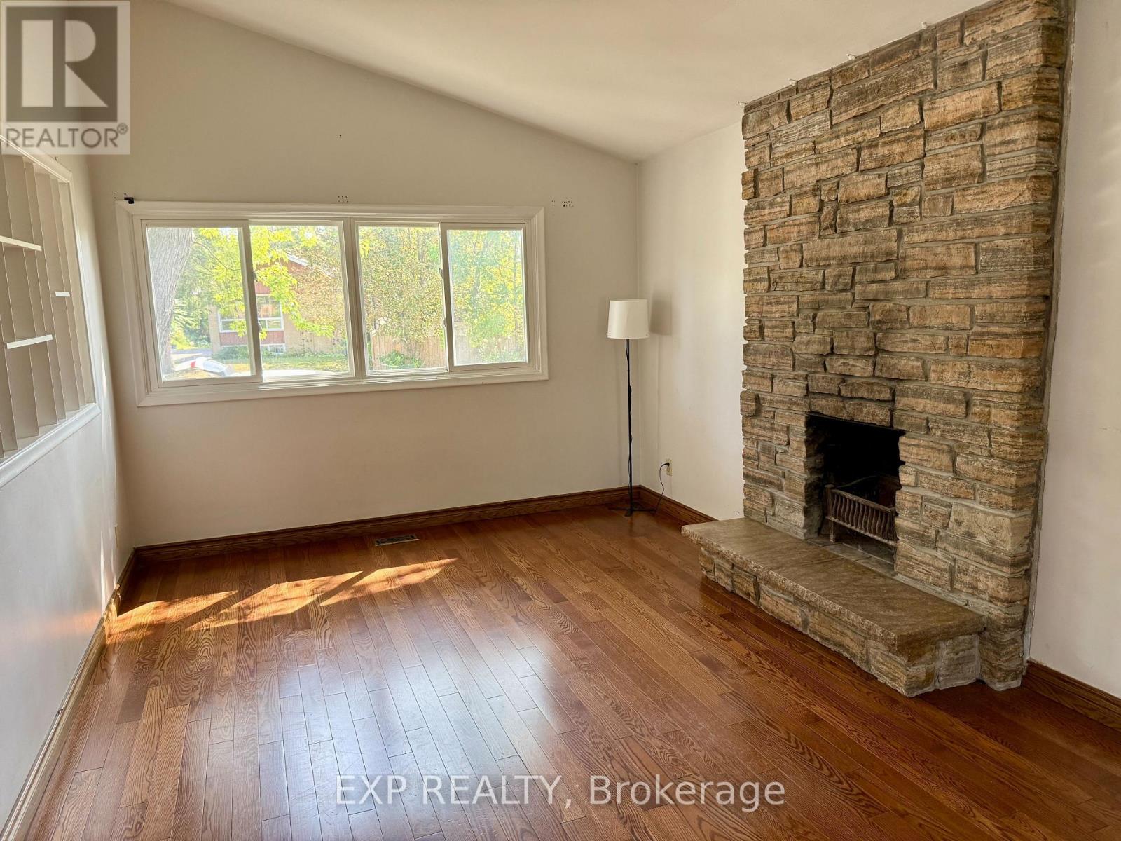 Residential Lease in Toronto (Woburn)