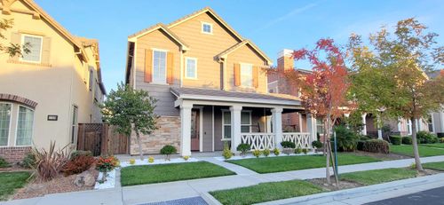 1136 S Shields Ave, Mountain House, CA, 95391-1384 | Card Image