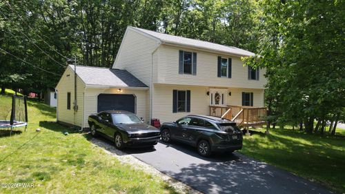 159 Segatti Cir, Bushkill, PA, 18324-8610 | Card Image