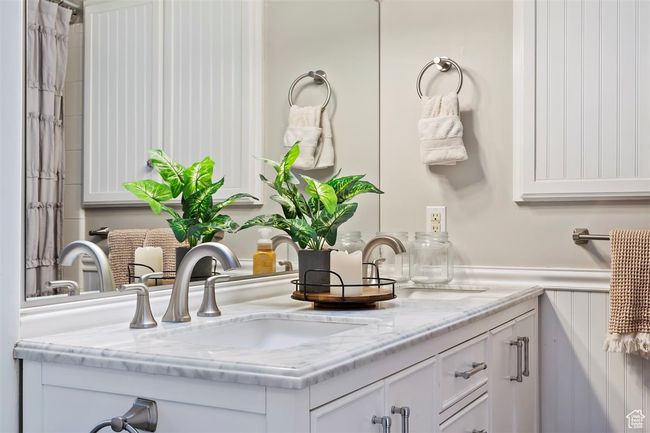 Full bathroom with double vanity | Image 23
