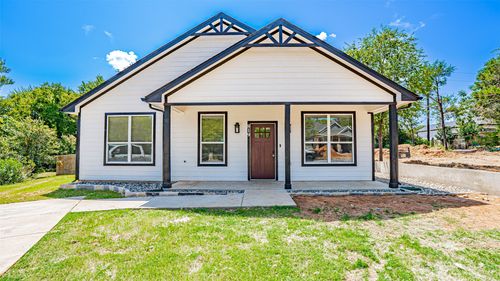 819 Crow Ct, Granbury, TX, 76048-5317 | Card Image