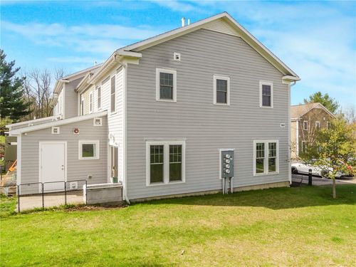 141 Holly Creek Ln, Ithaca, NY, 14850-8657 | Card Image