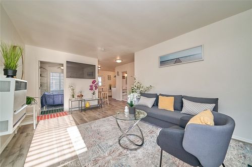 4138 E Jacinto Way, Long Beach, CA, 90815-2628 | Card Image