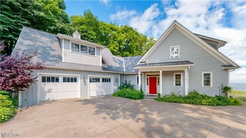 30734 Lake Rd, Bay Village, OH, 44140-1209 | Card Image