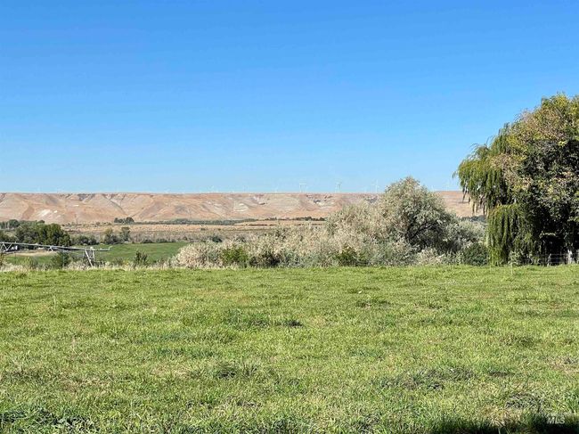 2827 S 1050 E, House other with 3 bedrooms, 2 bathrooms and null parking in Hagerman ID | Image 45