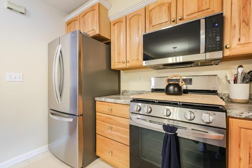 6 Pinehurst St, Hudson, NH, 03051-3348 | Card Image