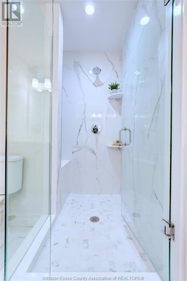741 Brownstone Dr, Townhouse with 3 bedrooms, 3 bathrooms and null parking in Windsor ON | Image 30