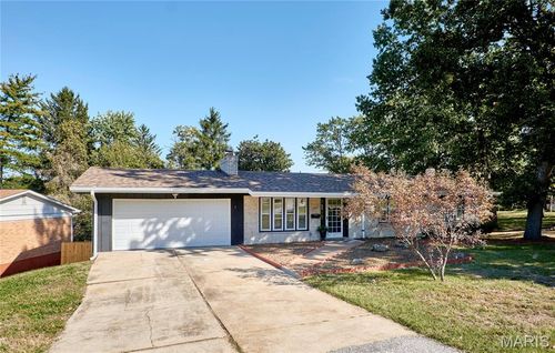 7707 Springdale Dr, Normandy, MO, 63121-2148 | Card Image