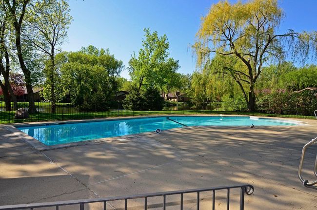 1021 Yuma Ln N, Townhouse with 2 bedrooms, 2 bathrooms and null parking in Plymouth MN | Image 21