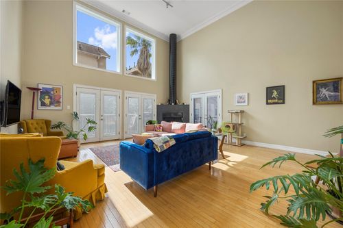 12-2415 Dunlavy Street, Houston, TX, 77006 | Card Image