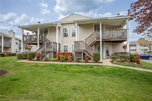 2933 Lyme Regis Quay, Virginia Beach, VA, 23452-8012 | Card Image
