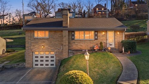 4782 Barone Dr, Pittsburgh, PA, 15227-1302 | Card Image