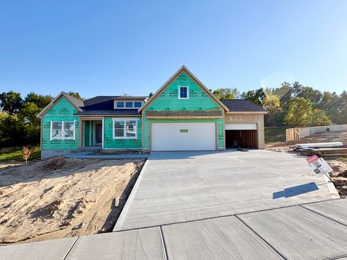 8332 Kettle Oak Dr Se, Alto, MI, 49302-8210 | Card Image