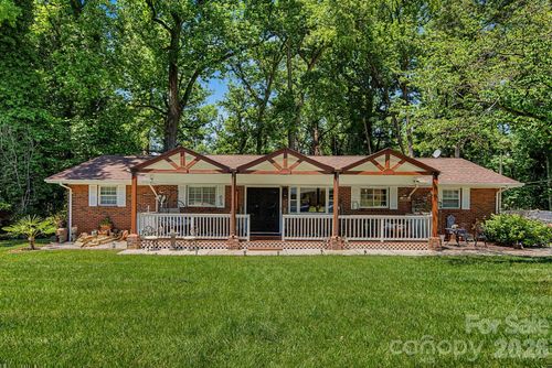 5127 Hoover Dr, Charlotte, NC, 28269-2932 | Card Image