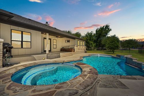 416 Buffalo Trl, Liberty Hill, TX, 78642-3588 | Card Image