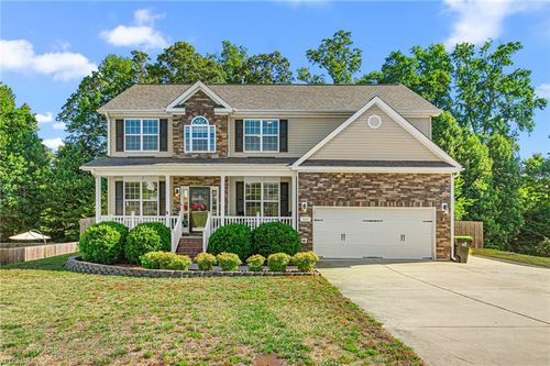 365 Mahogany Dr, Thomasville, NC, 27360-9726 | Card Image