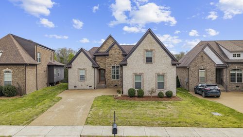 193 Karen Dr, Mount Juliet, TN, 37122-4443 | Card Image