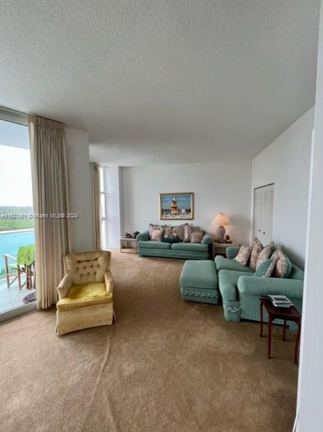 PH-21 - 100 Bayview Dr, Condo with 2 bedrooms, 2 bathrooms and null parking in Sunny Isles Beach FL | Image 9