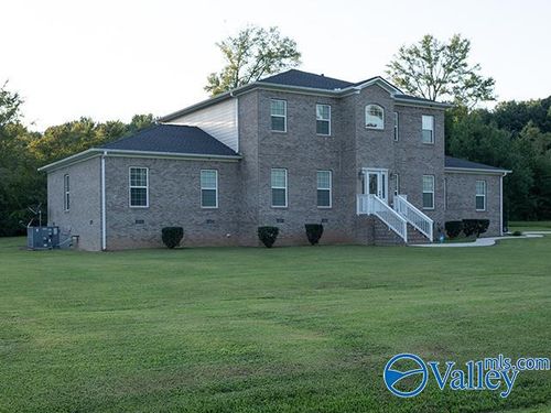 204 Carolyn St, Bridgeport, AL, 35740-6860 | Card Image