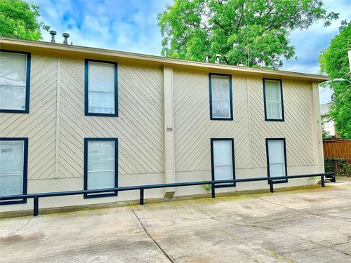 2-705 Gregg St, Denton, TX, 76201-4076 | Card Image