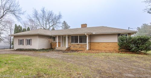 3230 Thomas Rd, Oxford, MI, 48371-1435 | Card Image