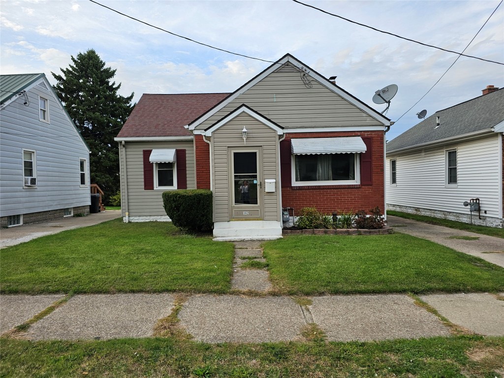 38th St, Erie, PA 16504