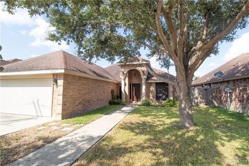 4016 Ebony Ave, McAllen, TX, 78501-8199 | Card Image