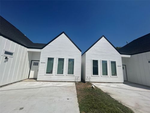 unit-b-8203 Sparta St, Houston, TX, 77028-5425 | Card Image