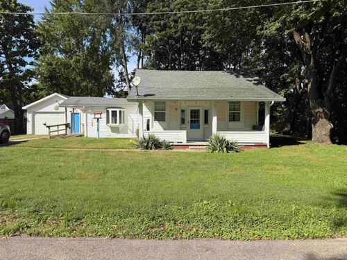 890 Columbia Ave, Middletown, IN, 47356-1337 | Card Image