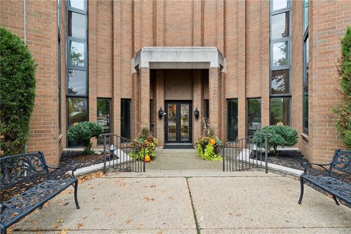 apt-103-900 Washington Rd, Mt. Lebanon, PA, 15228-2031 | Card Image