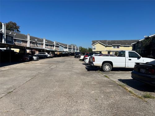 apt-3202-8405 Wilcrest Dr, Houston, TX, 77072-4322 | Card Image