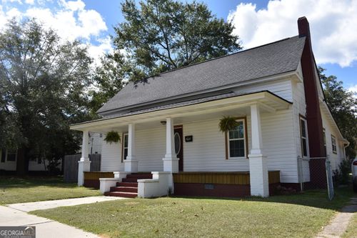 250 S Lewis St, Metter, GA, 30439-4623 | Card Image